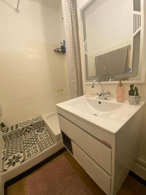 Appartement T4 A Deux Pas De La Gare St Charles Marseille Eksteriør bilde