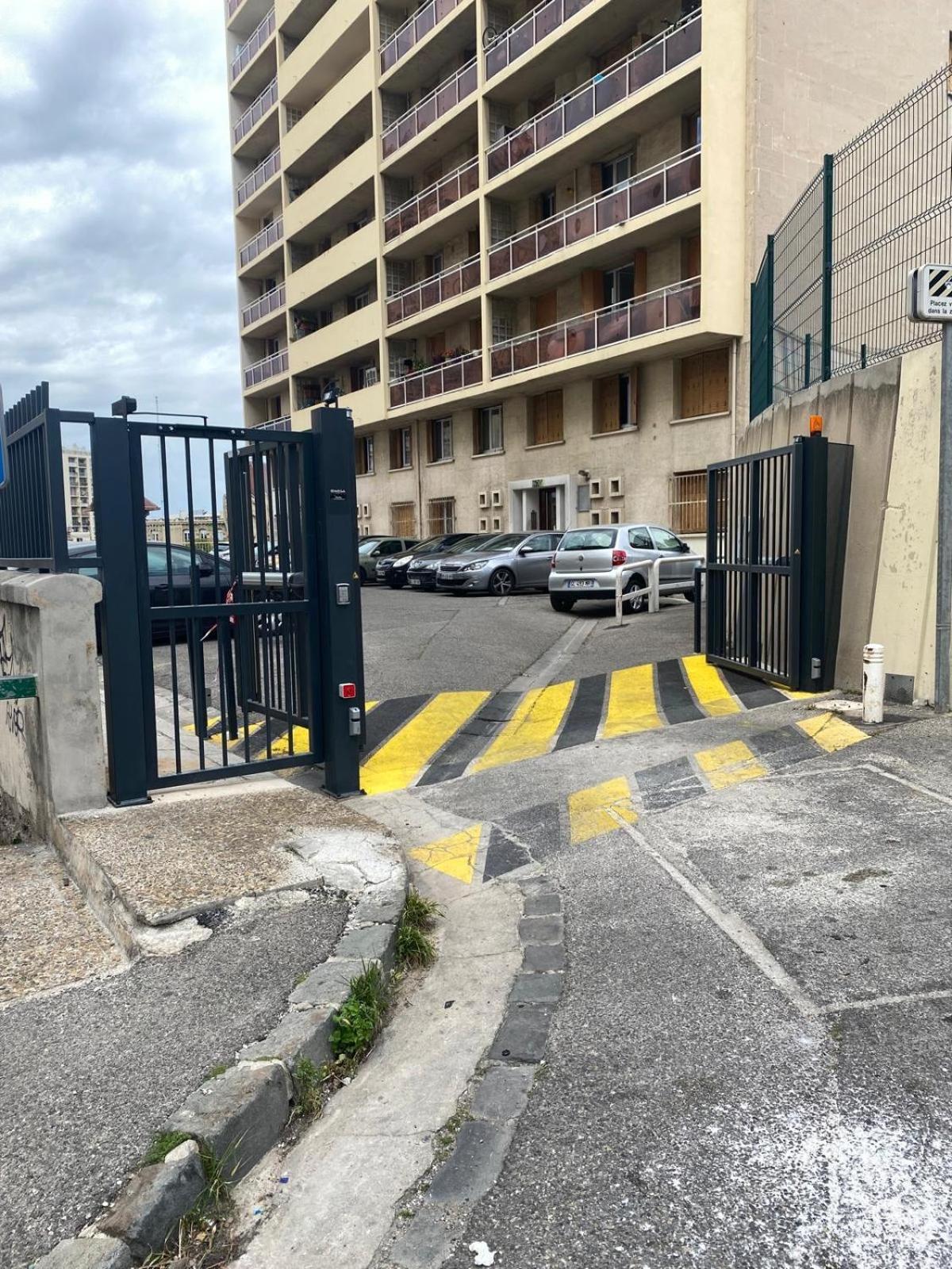 Appartement T4 A Deux Pas De La Gare St Charles Marseille Eksteriør bilde